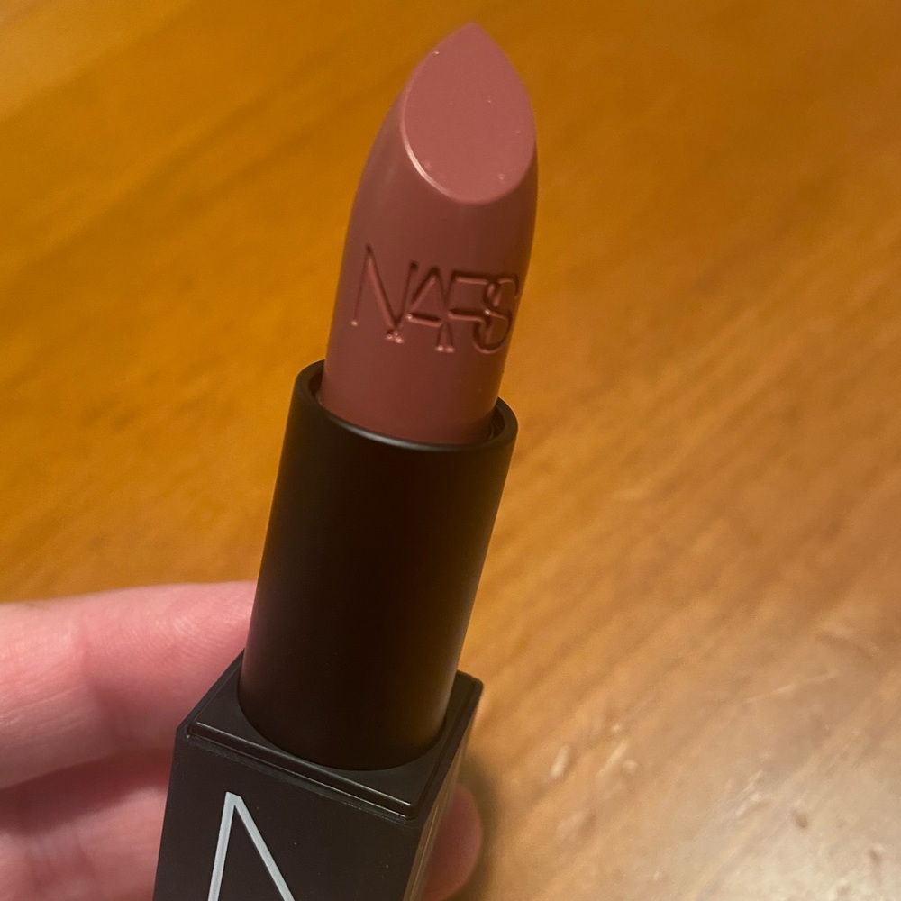 NARS Lipstick Dolce Vita 👄 - Picture 10 of 16